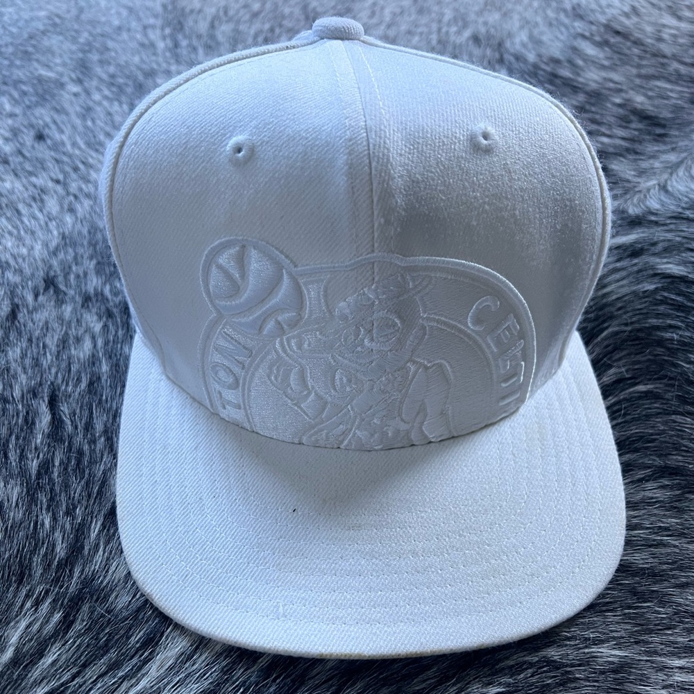 Mitchell & Ness All White Celtics Cap